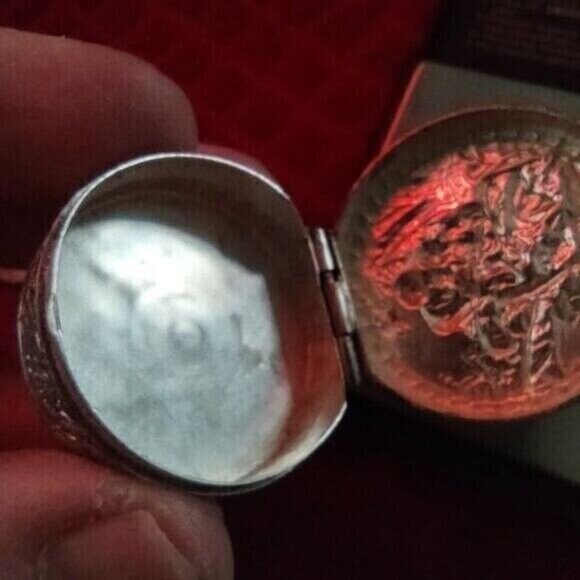 Small silver trinket box - Picture 9 of 14